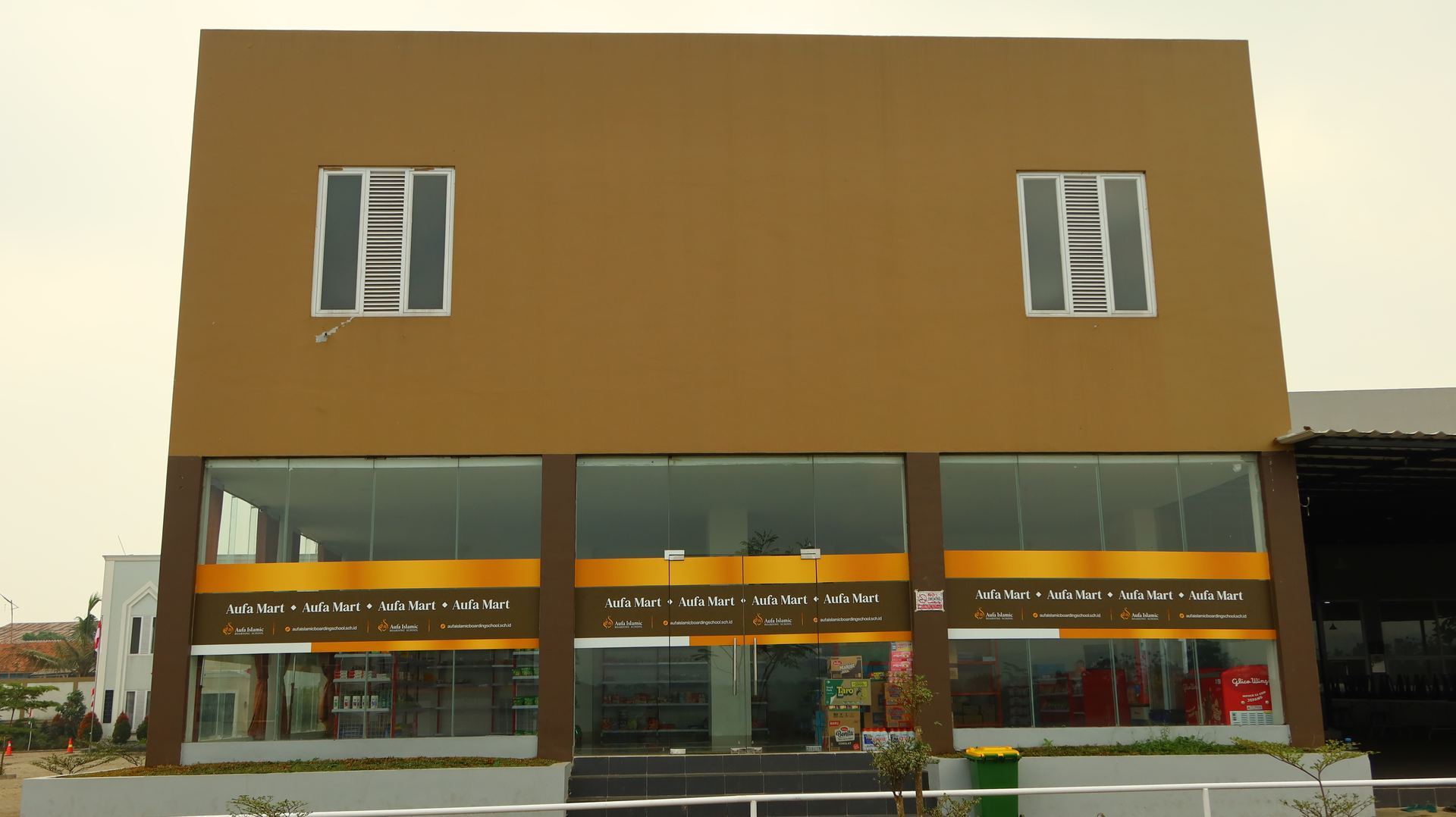 Aufa Mart, minimarket santri